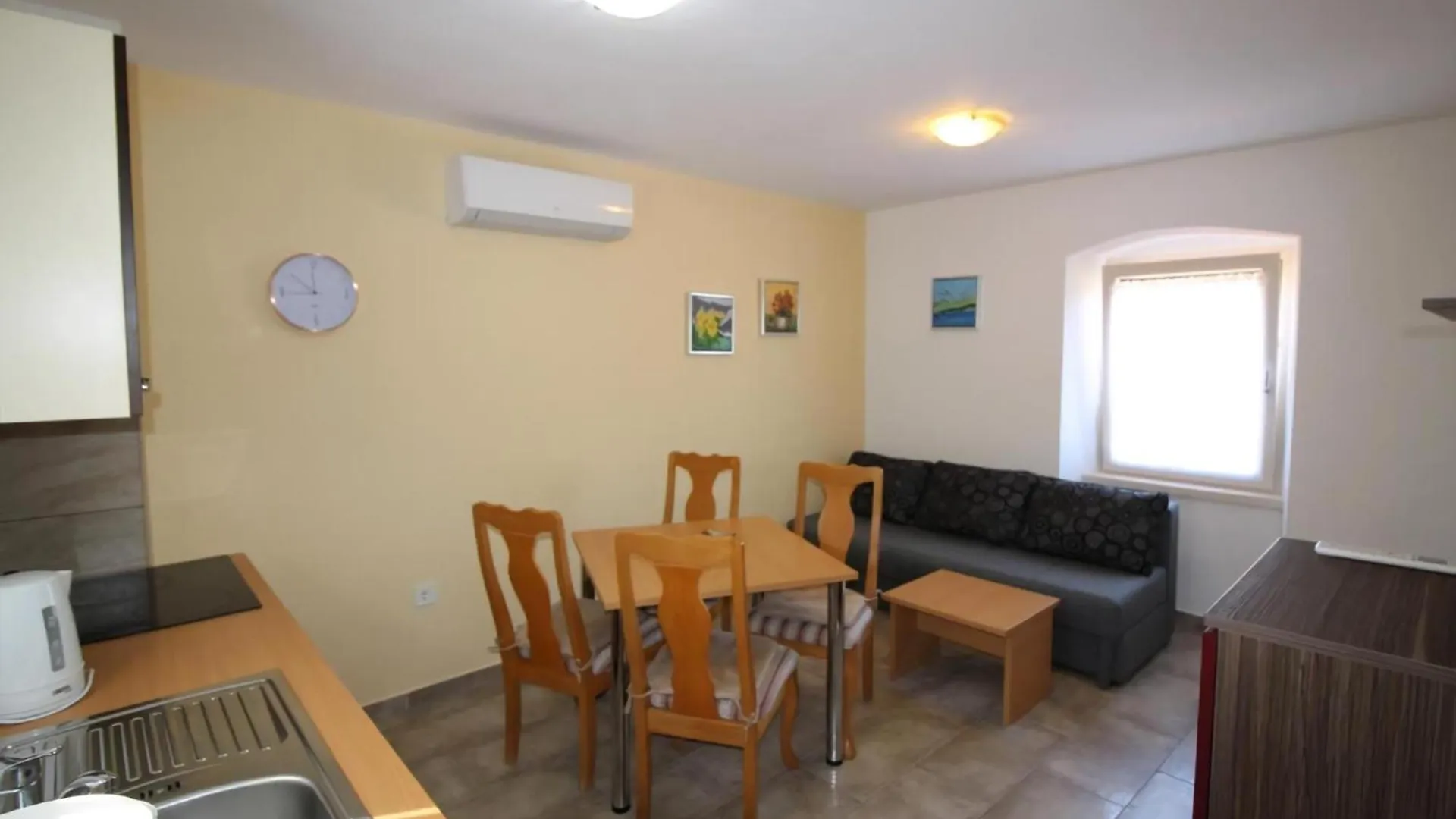 Ferienhaus Castello Mit Gepflegtem Garten Babici 0*,  Croatia